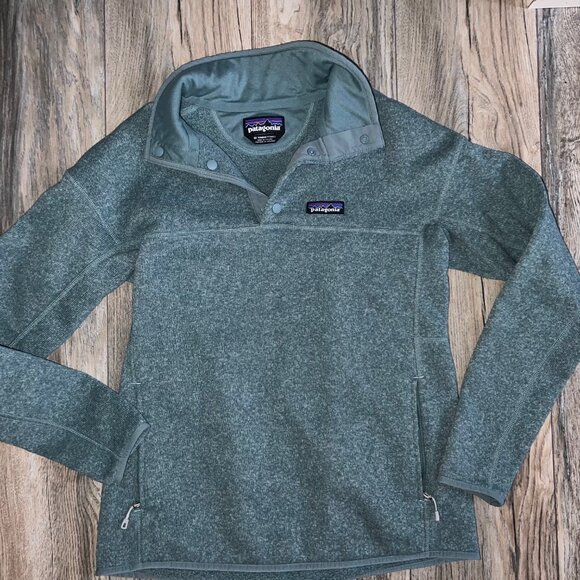 Patagonia® Women's Lightweight Better Sweater® Marsupial Pullover-Size M - Picture 2 of 4